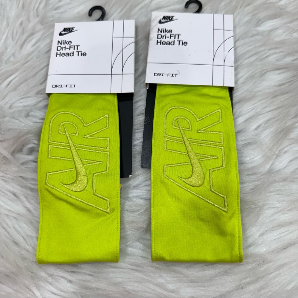 Nike Head Tie
